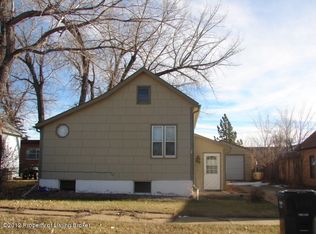 327 3rd St N, Richardton, ND 58652