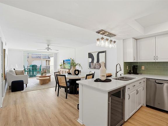 5th image of 16308 Gulf Blvd APT 303