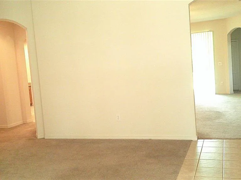 609 Cedar Waxwing Dr — Photo 11