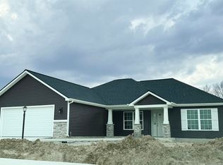 4128 Shadowood Lakes Trl, Fort Wayne, IN 46818