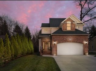 4318 Fairway Dr, Fort Gratiot, MI 48059