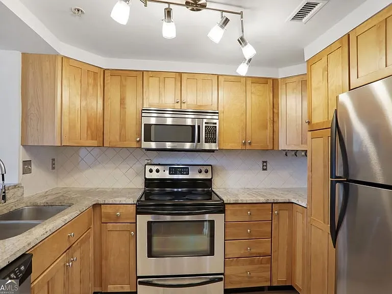 199 14th St NE #2611 — Photo 16