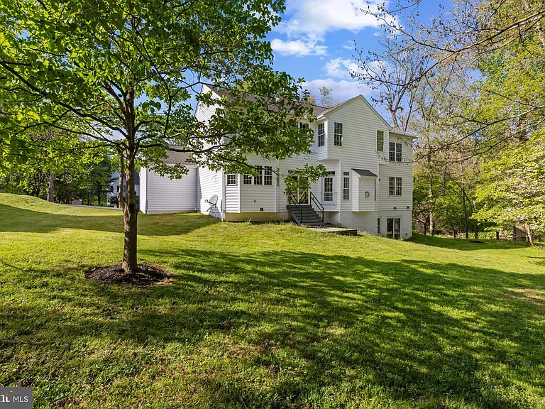 9724 Centennial Meadows Ln — Photo 33