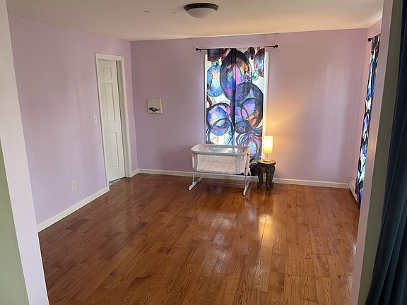 4th image of 162 Hadley Rd