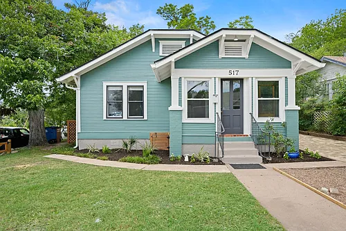 517 E 38th 1/2 St Photo 1 517 E 38th 1/2 St Photo 1