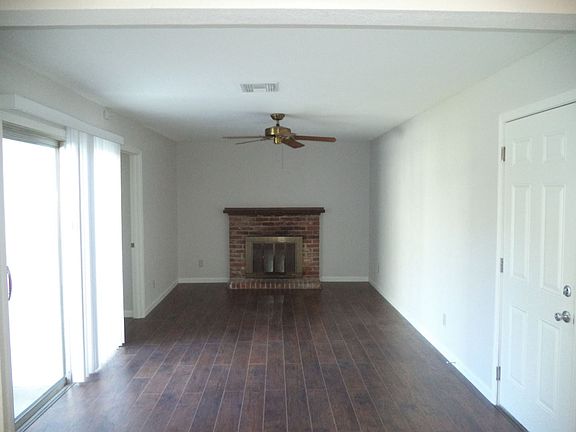 3rd image of 1390 Palomar Cir