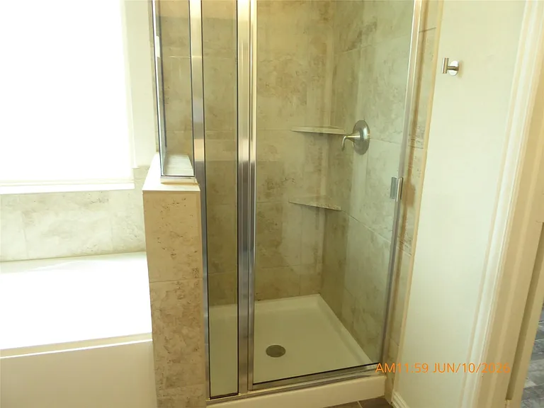 6319 Shadowbrook Hollow Trl — Photo 14