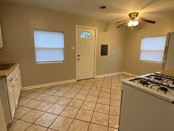 4th image of 7832 Birch Dr