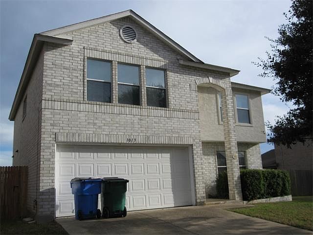 1st image of 1013 Skylark Hill Ln
