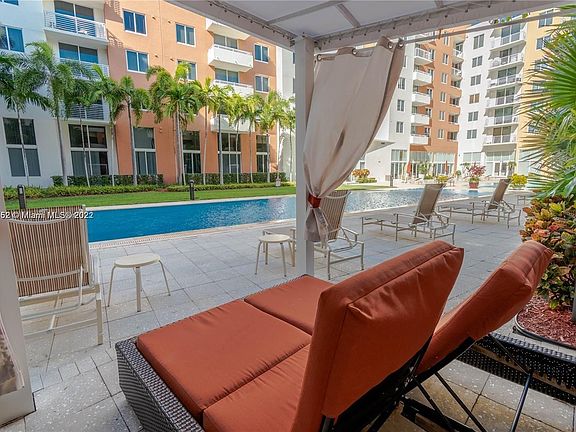 4th image of 2775 NE 187th St #Penthouse 7