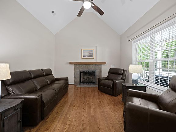 5th image of 160 Lumberjack Ln