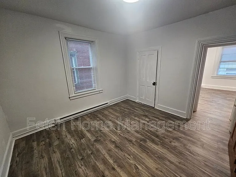 107-109 E Main St #3 — Photo 5