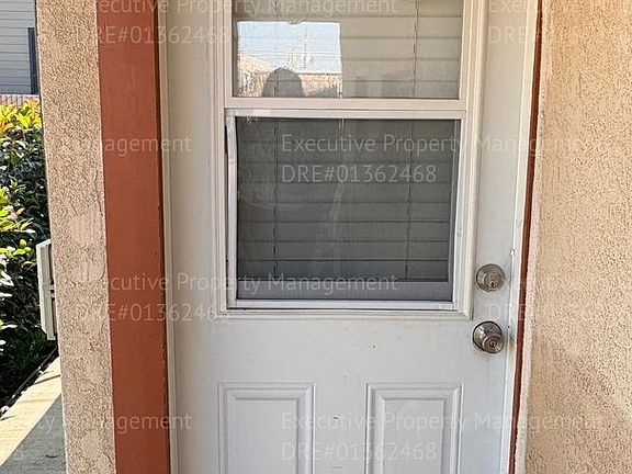 3rd image of 708 21st St #2