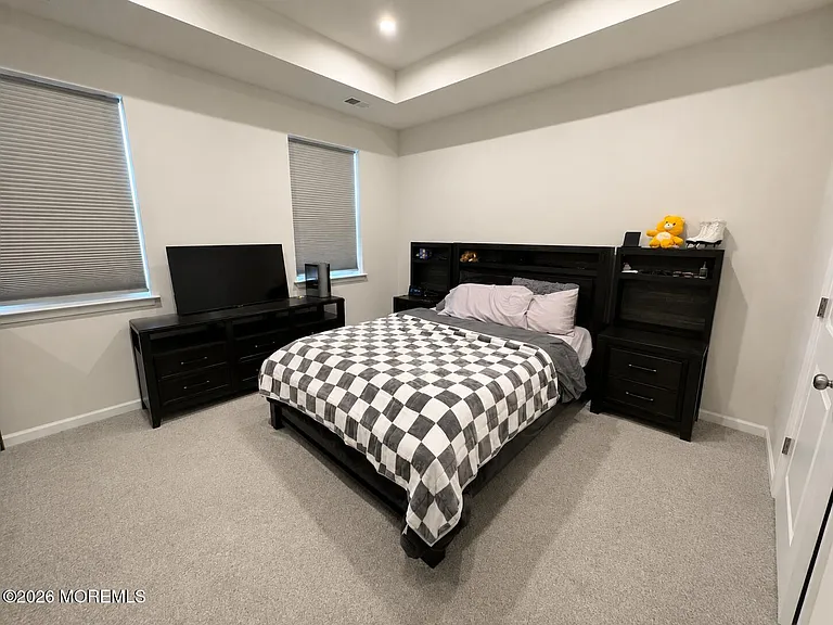 16 Theater Dr — Photo 9