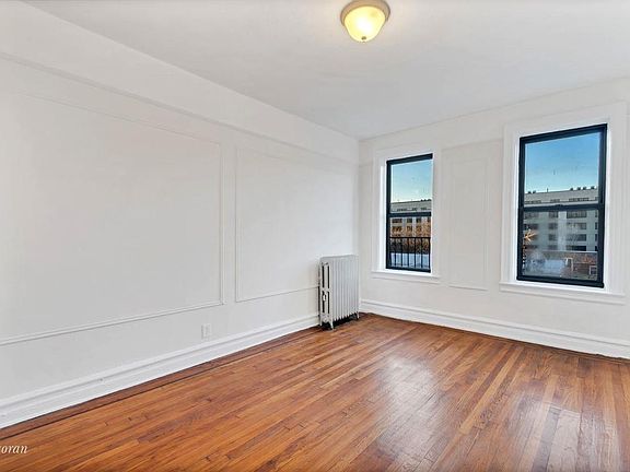 5th image of 3150 33rd St APT 7D