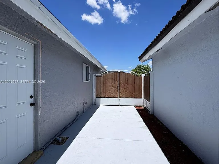 14220 SW 53rd St #B — Photo 13