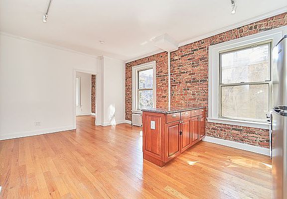 4th image of 42 Grove St APT 2f