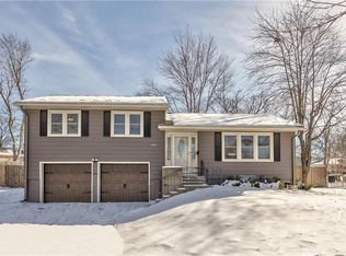 13001 Pennycross Rd, Lenexa, KS 66215