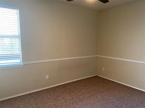 4th image of 1716 River Oaks Dr #1716