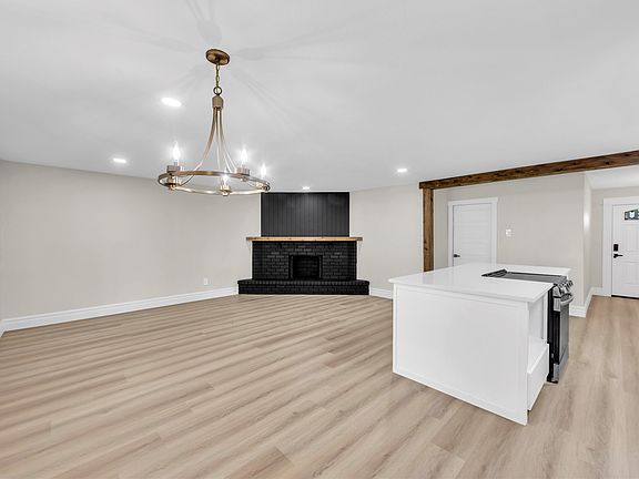5th image of 7416 Lea Pl