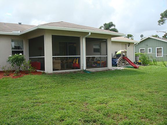 Covered & Screened Patio