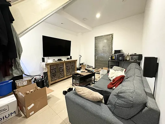 Rented by Pear NYC LLC | media 6