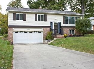 6656 Forest Glen Ave, Solon, OH 44139