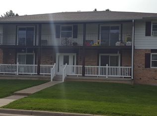 817 George Ave APT 8, Edgerton, WI 53534