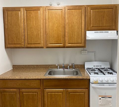 3rd image of 142-10 Hoover Ave #702