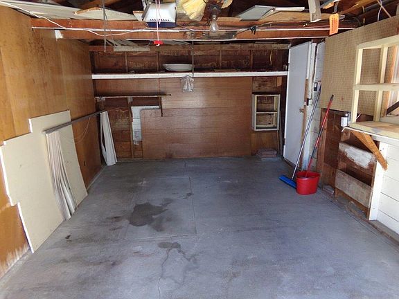 3rd image of 408 S Silber Ave