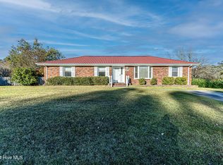 511 Greenbriar Dr, Jacksonville, NC 28546