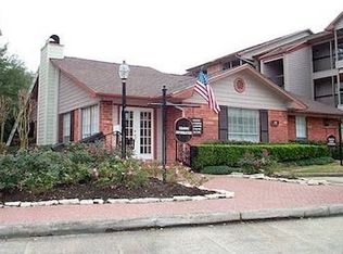 291 Scarborough Dr, Conroe, TX 77304