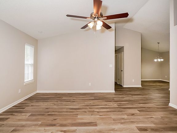 4th image of 8532 Sweet Birch Dr