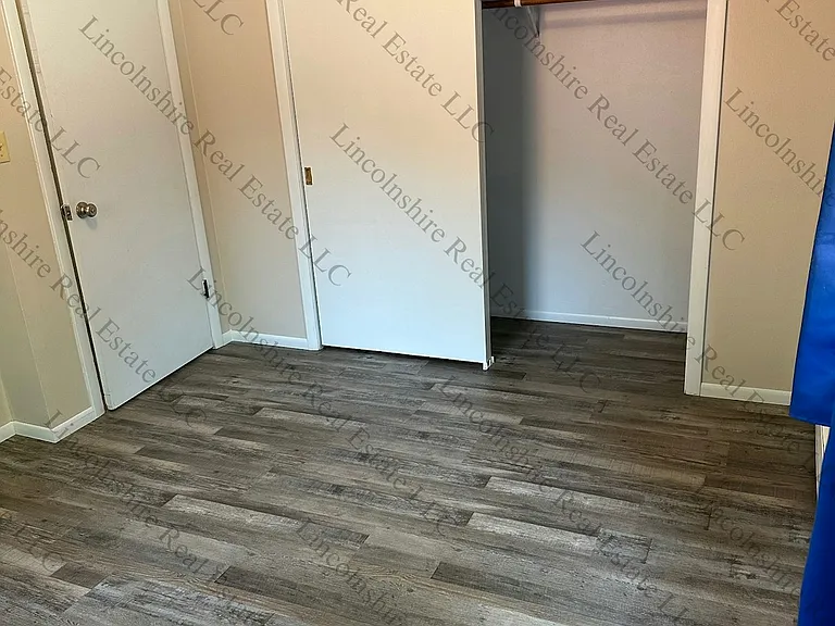 1015 Summit Ave #2 — Photo 8