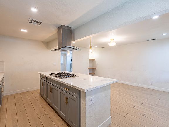 Gas Cooktop and quartz countertop