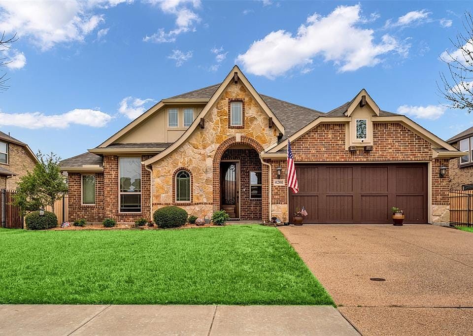 1st image of 4208 Gleneagles Dr