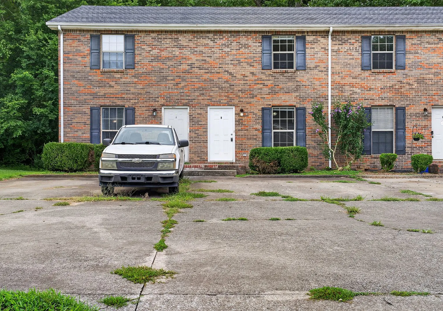Martha Lane-461/471 (x8) — Photo 2