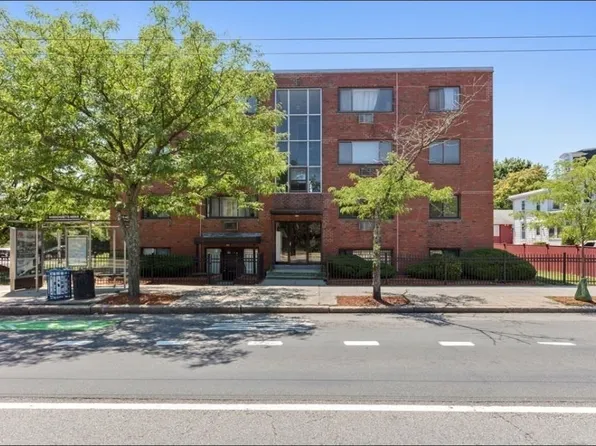 2192 Massachusetts Ave #C3, Cambridge, MA 02140