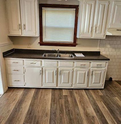 2nd image of 2407 Warwick Ave