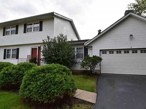 3rd image of 170 Laurel Dr SW