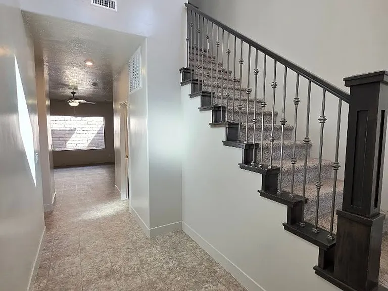 528 S Riverbed Dr — Photo 8