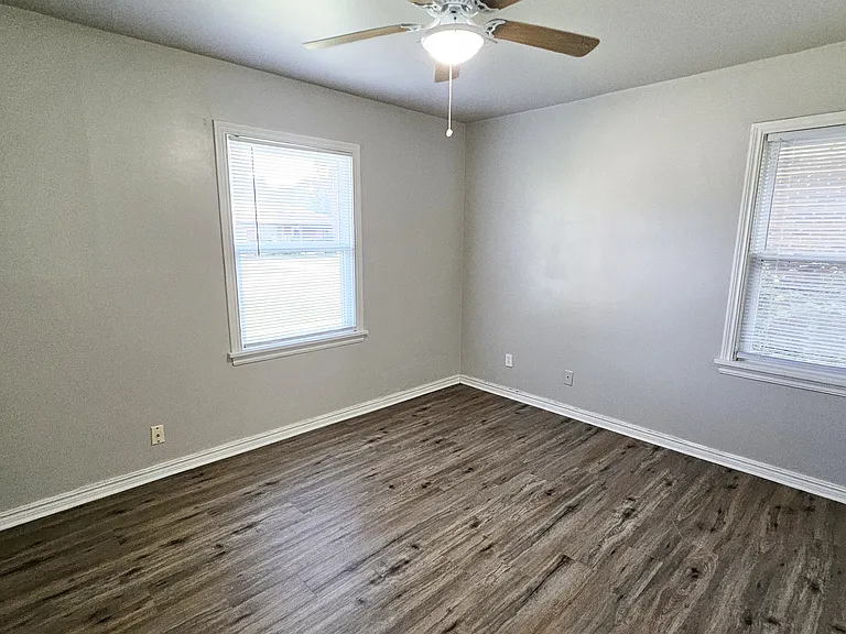 2132 Churchill Pl — Photo 13
