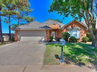 401 Bannister Ct, Norman, OK 73072