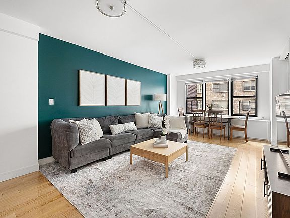 2nd image of 220 E 54th St
