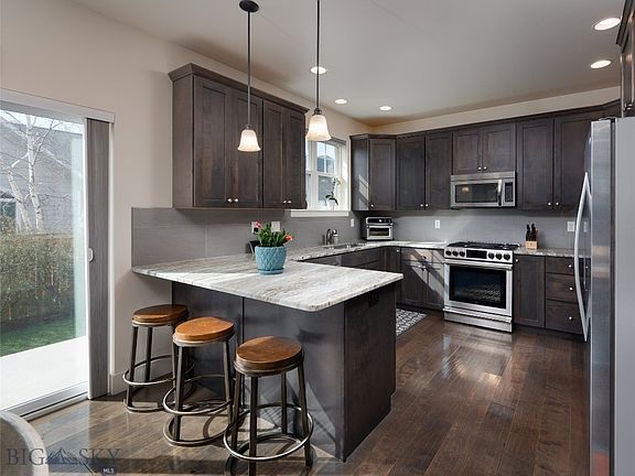 4th image of 3021 Teslow Dr