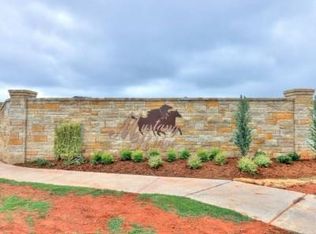 4601 McCann Ave, Mustang, OK 73064