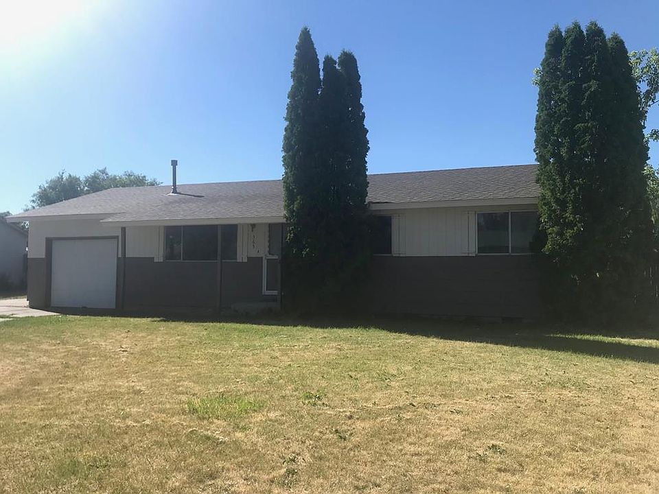 1st image of 365 N Blossom Dr