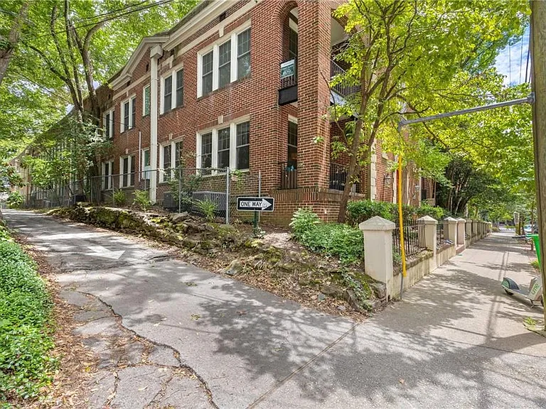741 Frederica St NE #17 — Photo 14