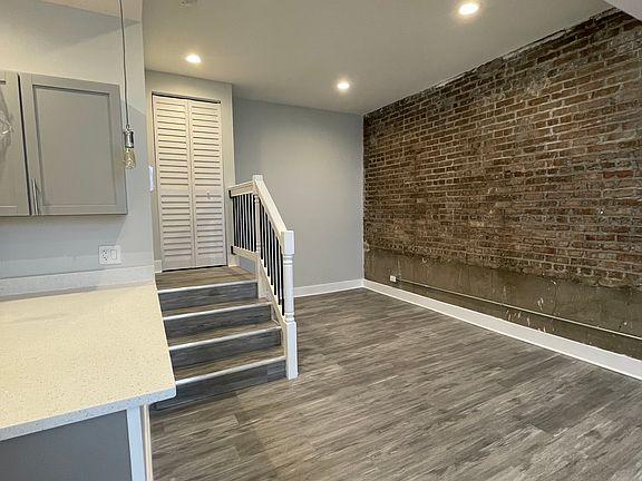 2nd image of 4738 N Lowell Ave #B