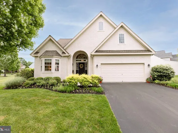 415 Homestead Cir, Warrington, PA 18976